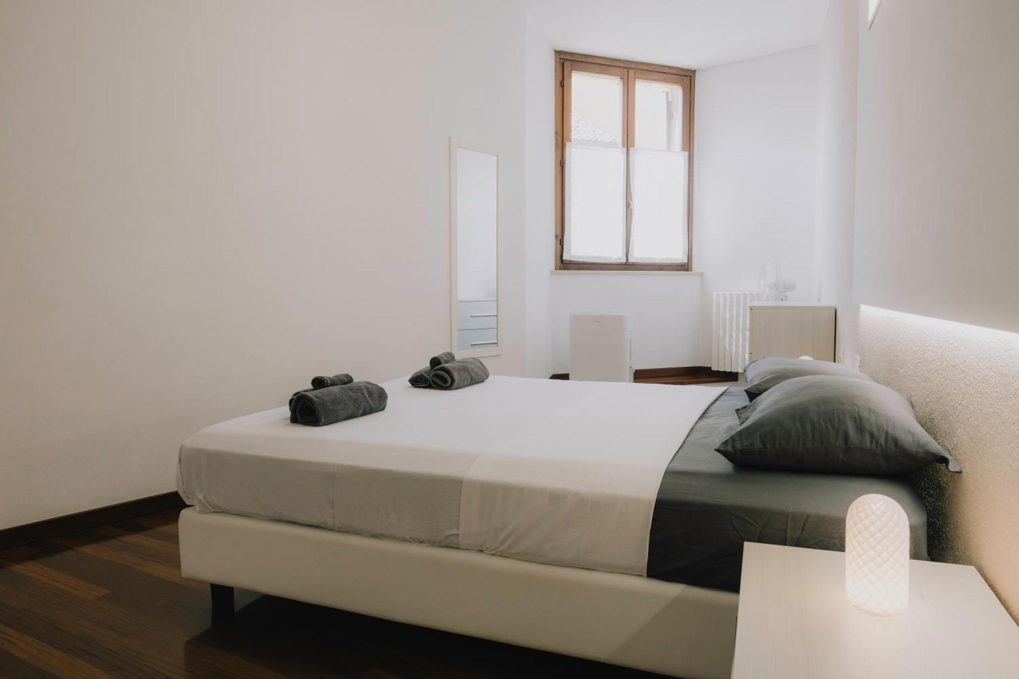 Cavour Luxury Apartments Verona Bagian luar foto
