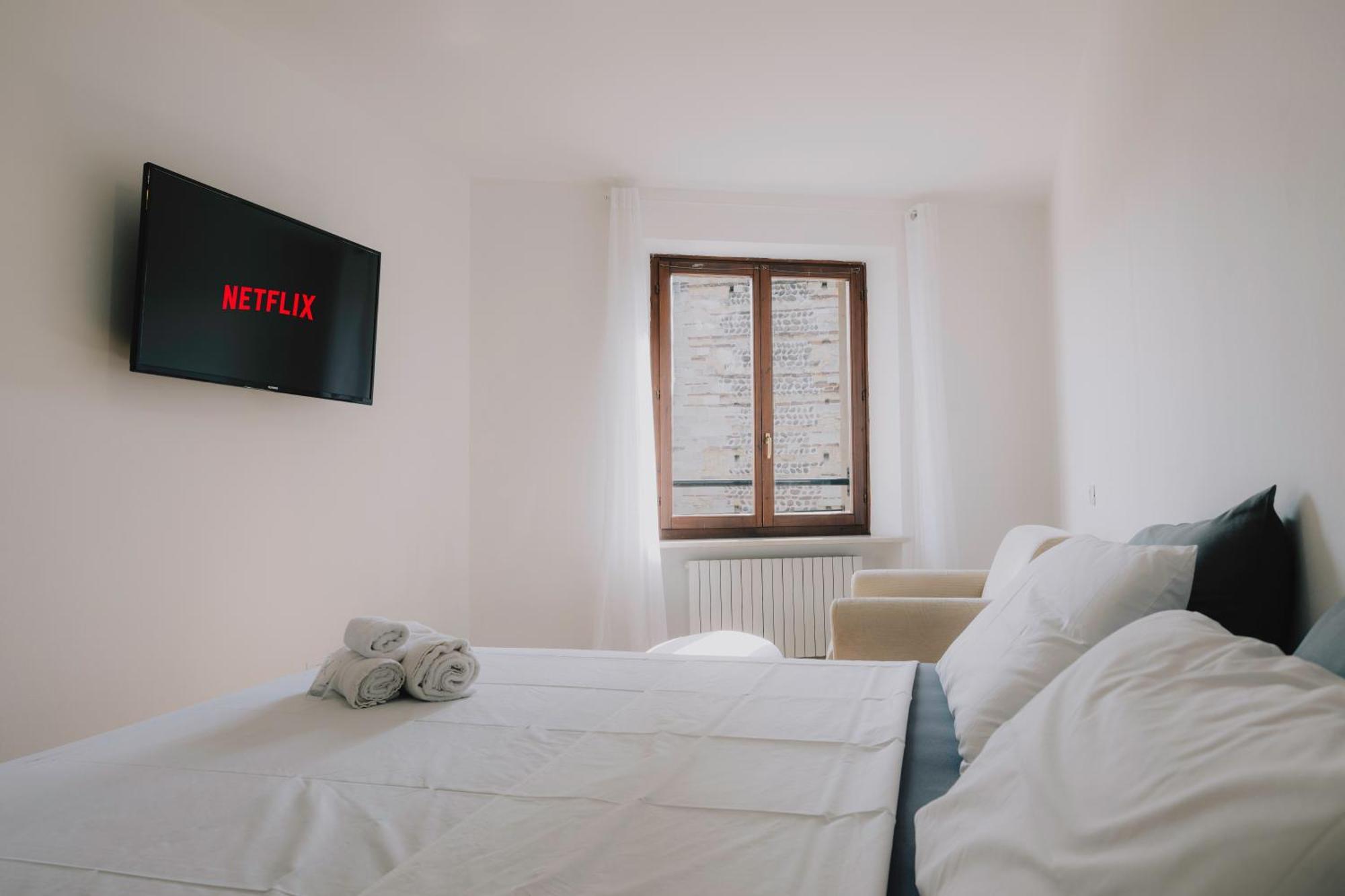 Cavour Luxury Apartments Verona Bagian luar foto